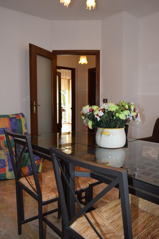 Casa Vacanza E Per Lavoro Elena E Carla Spinea Exteriér fotografie