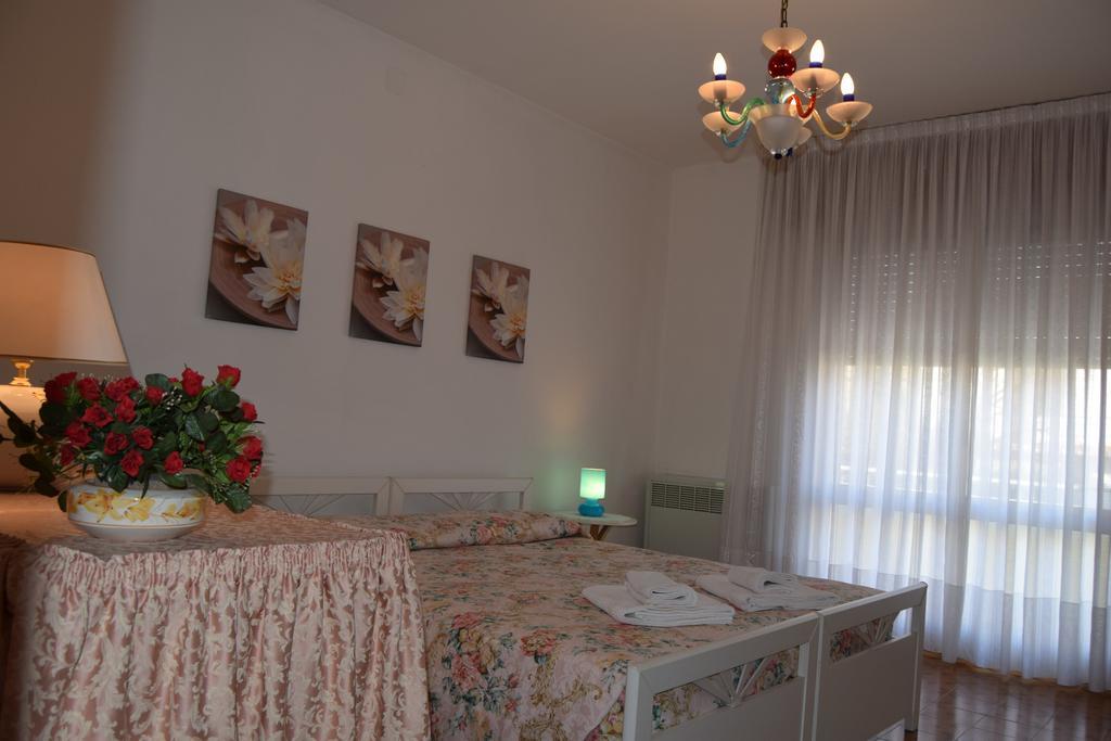 Casa Vacanza E Per Lavoro Elena E Carla Spinea Exteriér fotografie