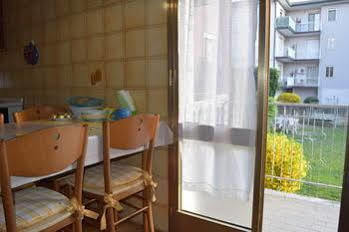 Casa Vacanza E Per Lavoro Elena E Carla Spinea Exteriér fotografie