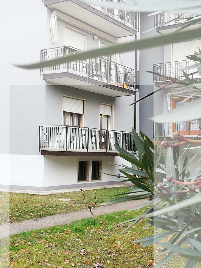 Casa Vacanza E Per Lavoro Elena E Carla Spinea Exteriér fotografie